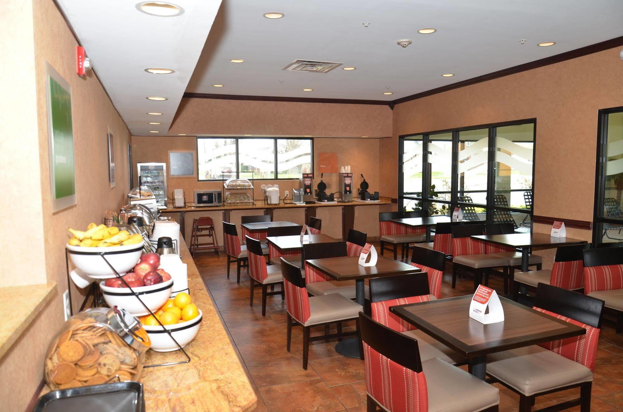 Quality Inn Near Walden Galleria Mall Cheektowaga Zewnętrze zdjęcie